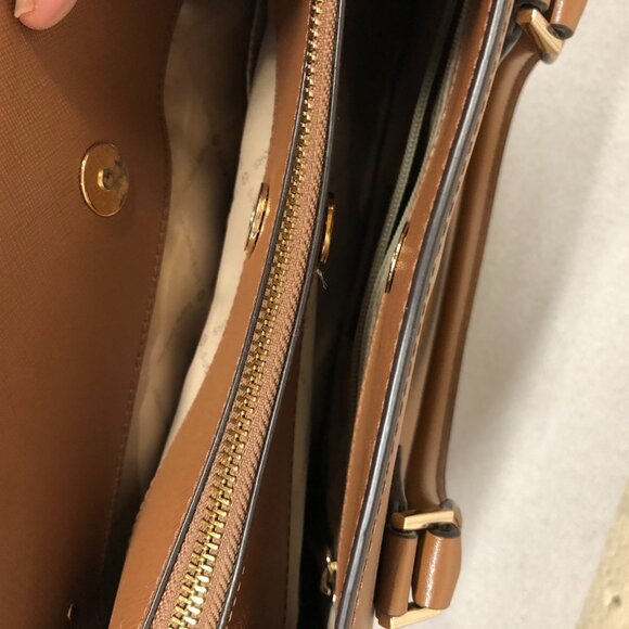 Michael Kors Saffiano Leather Medium Satchel EUC  ** - Picture 5 of 11